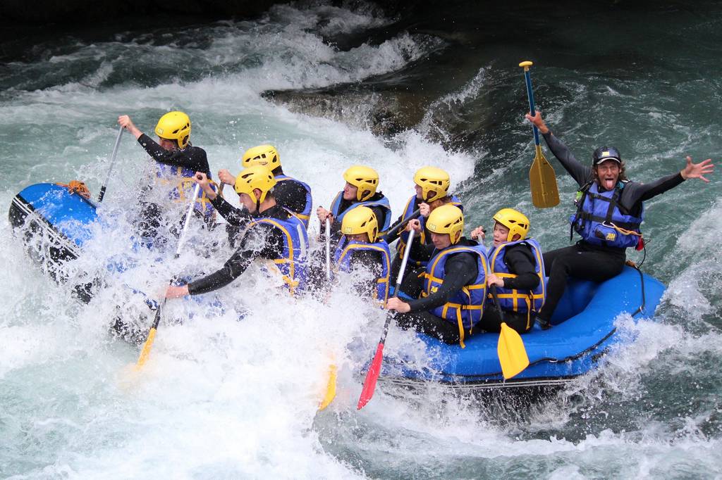 Descente de rafting sur l'Isère depuis la base de Macôt
